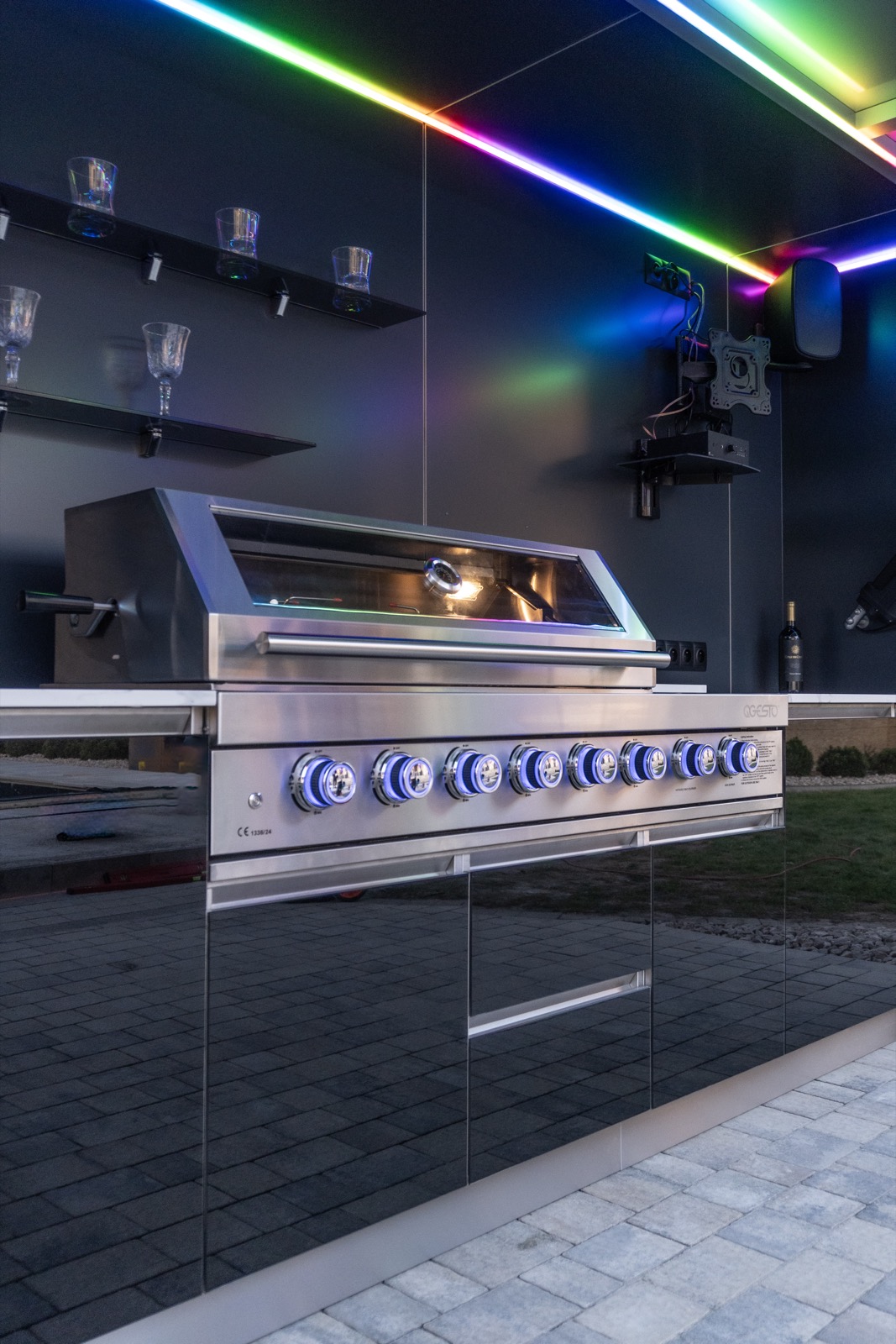 grilluxe Gasgrill mit RGB-Beleuchtung, Detailansicht